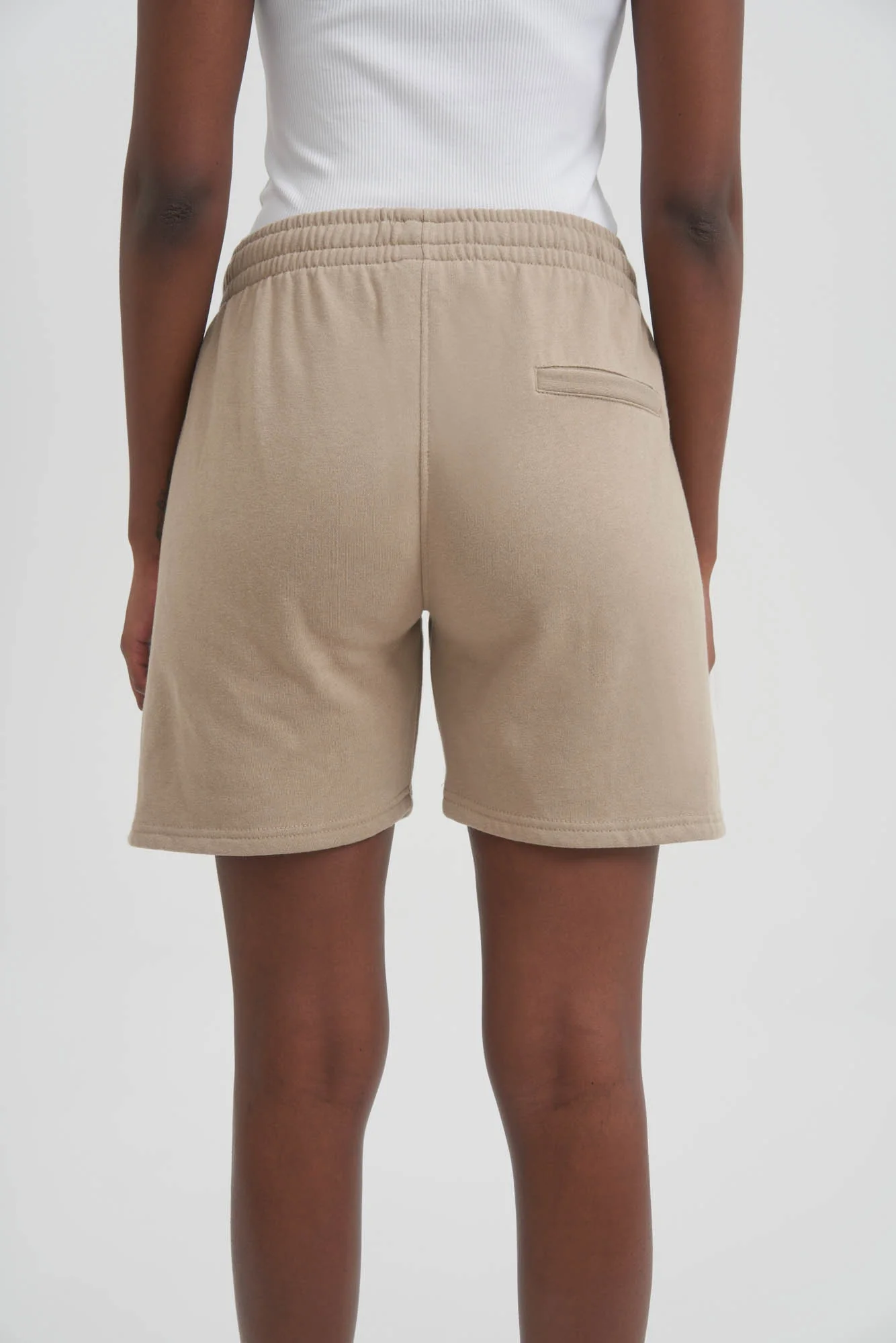 UNISEX LUXE FLEECE SWEAT SHORTS - BEIGE - Image 5