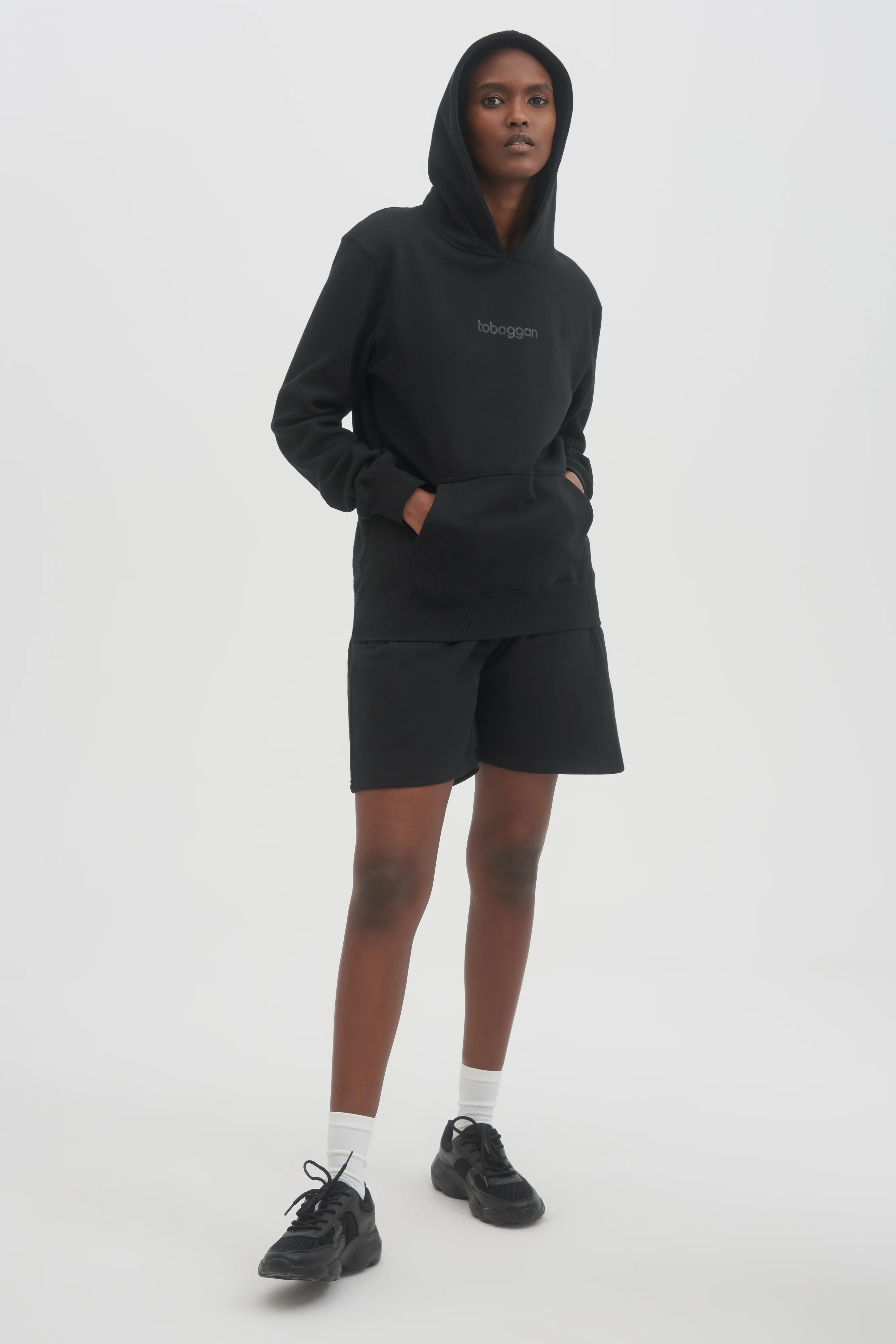 UNISEX LUXE FLEECE SWEAT SHORTS - BLACK - Image 3